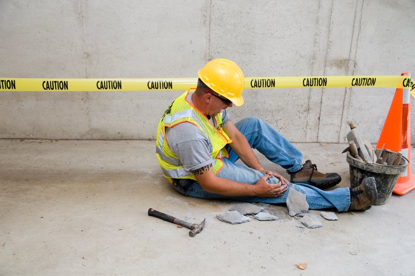 If you have been injured on the job in Bakersfield, call workplace accident attorney Mickey Fine at (661) 333-3333 to learn about your rights and your options today
