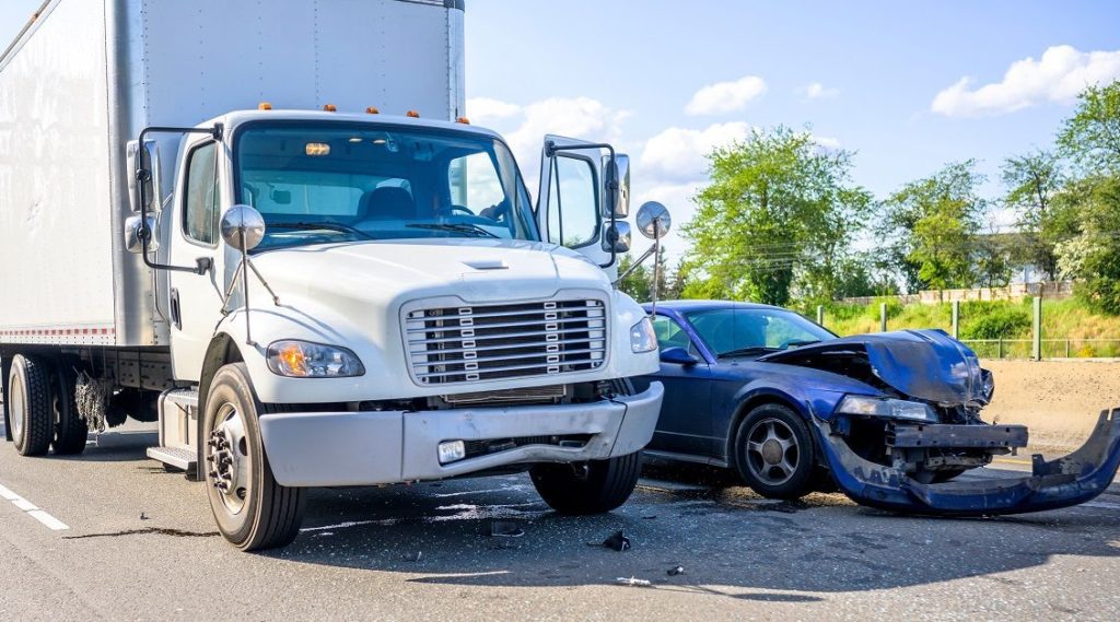 When to Hire a Truck Accident Attorney