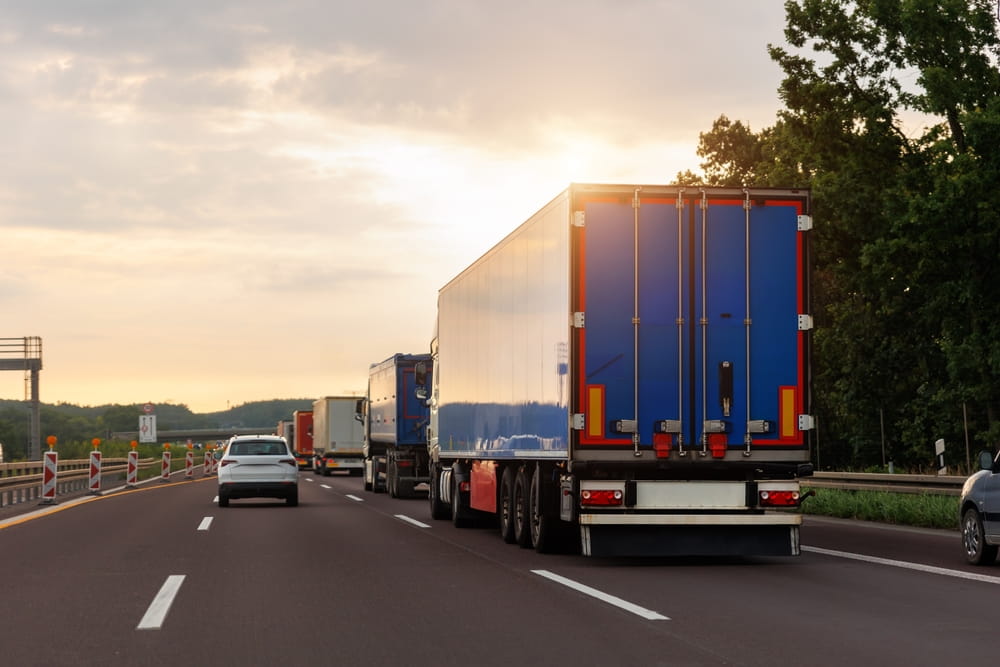 18-wheeler trucks traveling on a California highway where a Bakersfield truck accident could occur